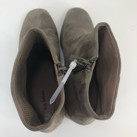 Via Spiga light green suede ankle boots size 7(12) - Picture 4 of 8